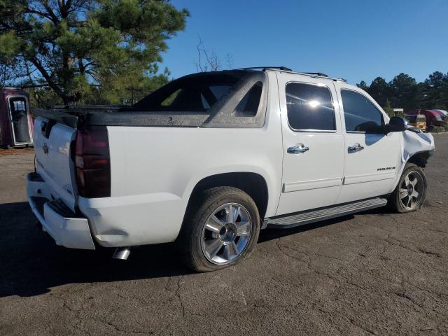 2011 CHEVROLET AVALANCHE #3292326271
