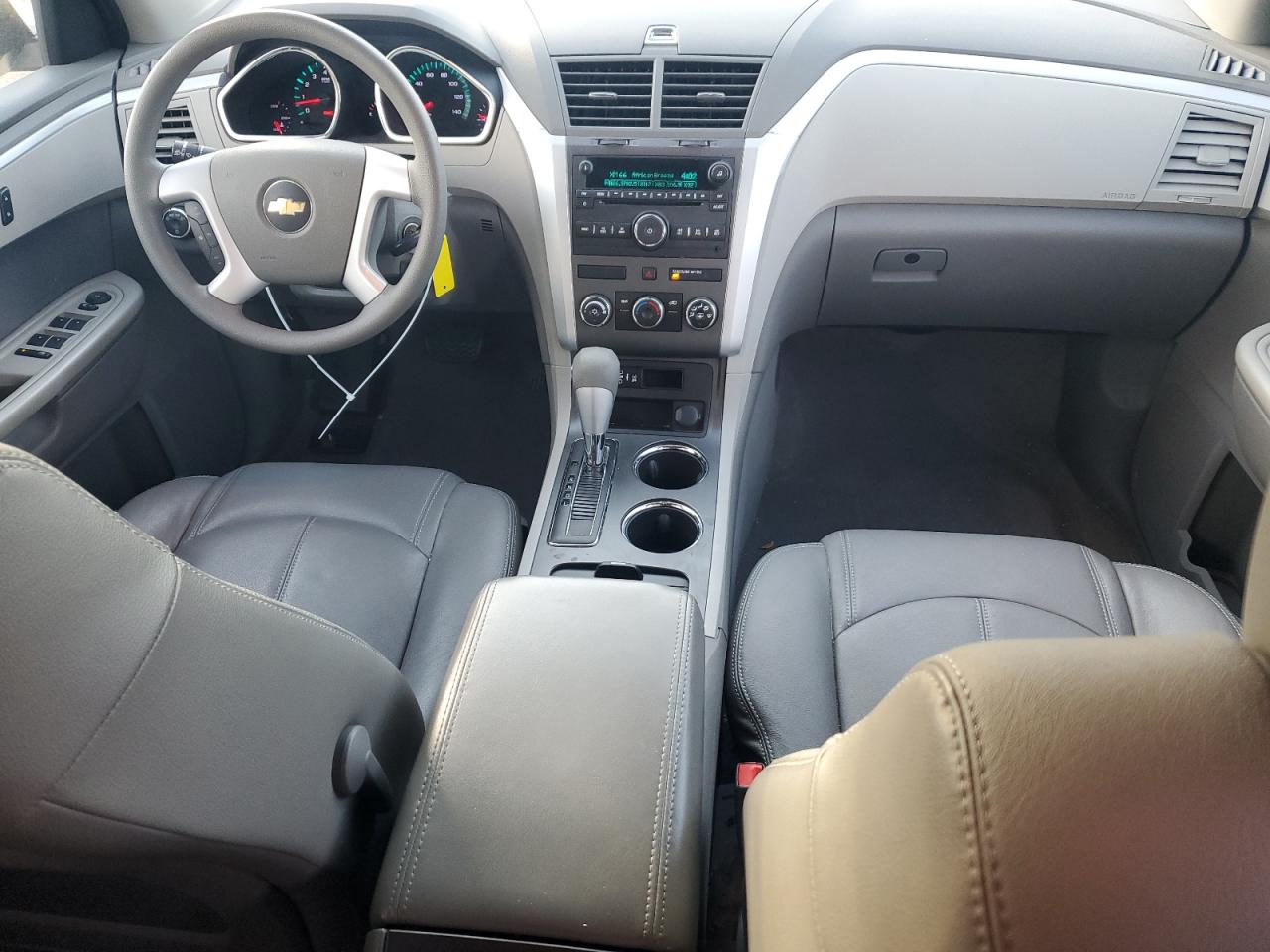 CHEVROLET TRAVERSE LS