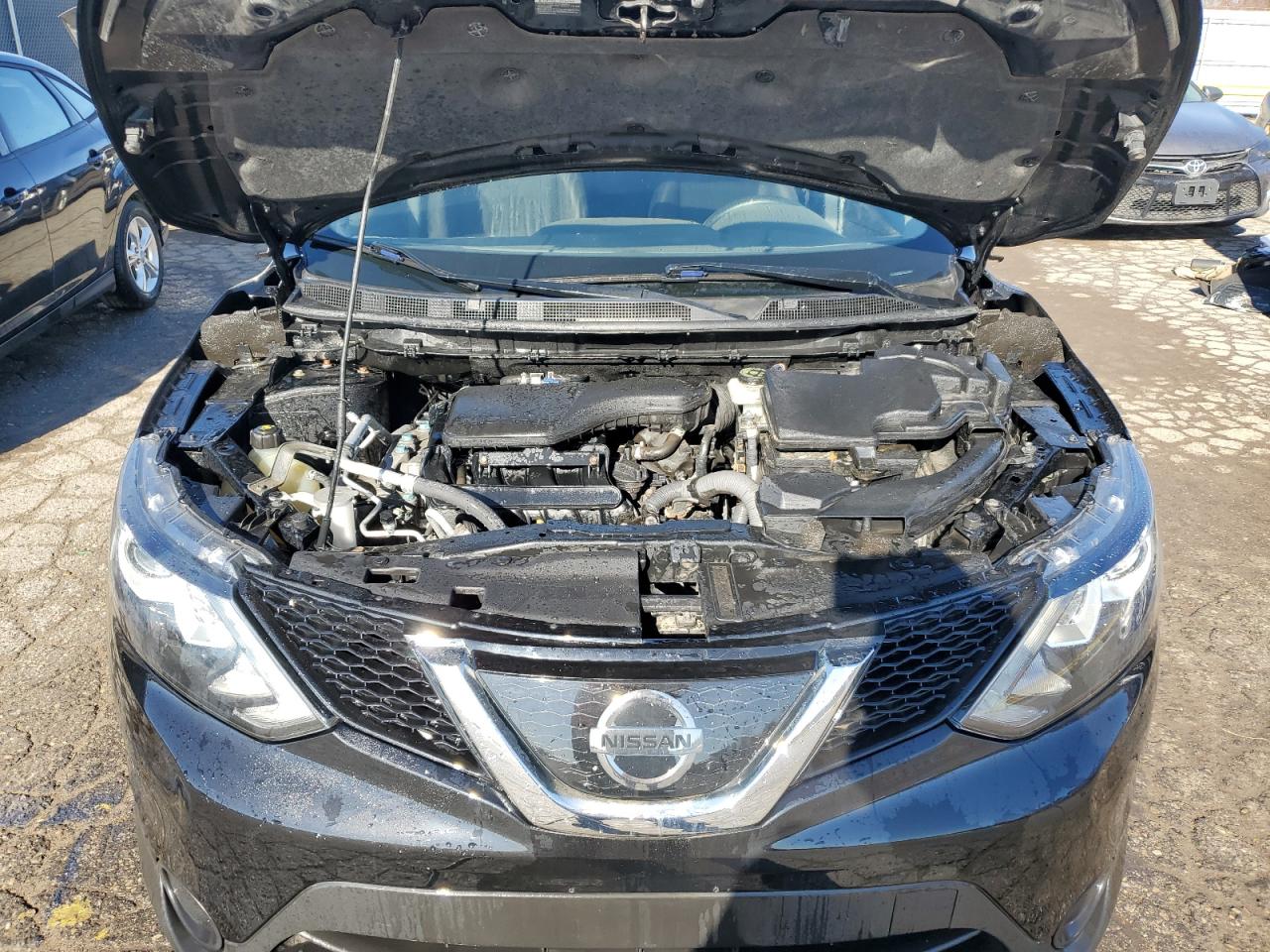 NISSAN ROGUE SPORT S