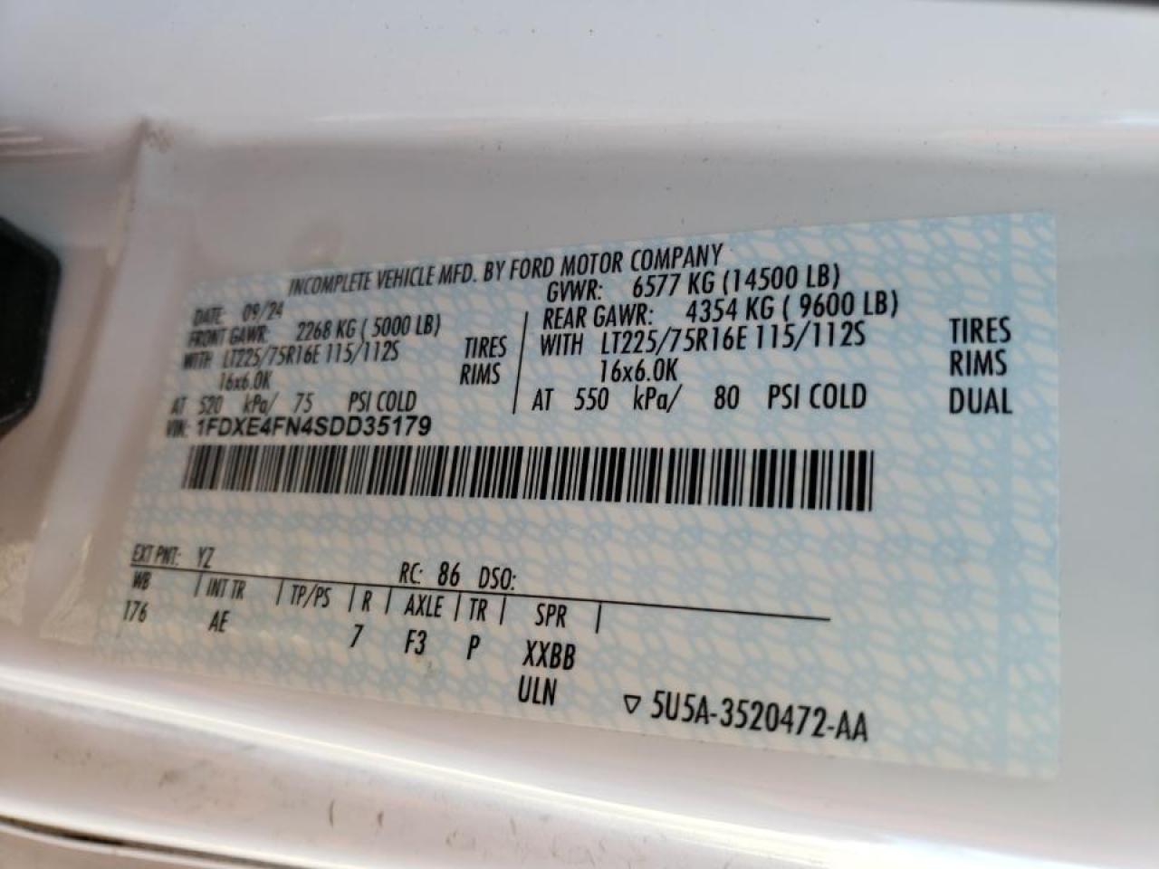 FORD ECONOLINE E450 SUPER DUTY CUTAWAY VAN