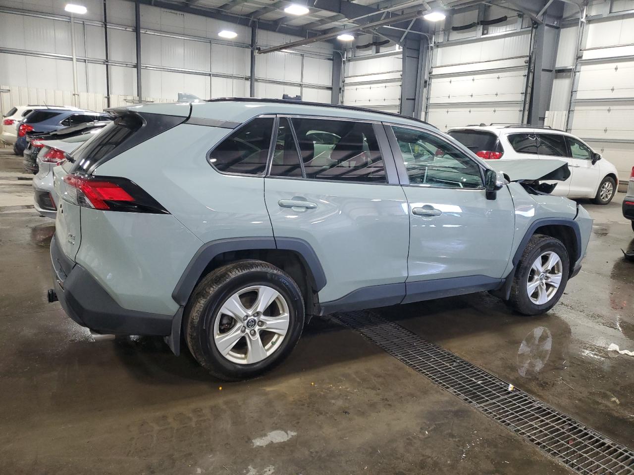 TOYOTA RAV4 XLE