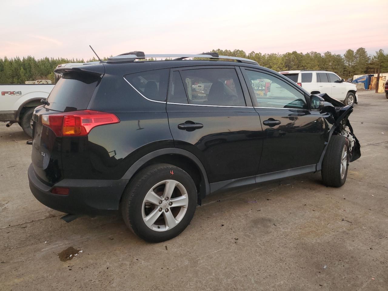 TOYOTA RAV4 XLE