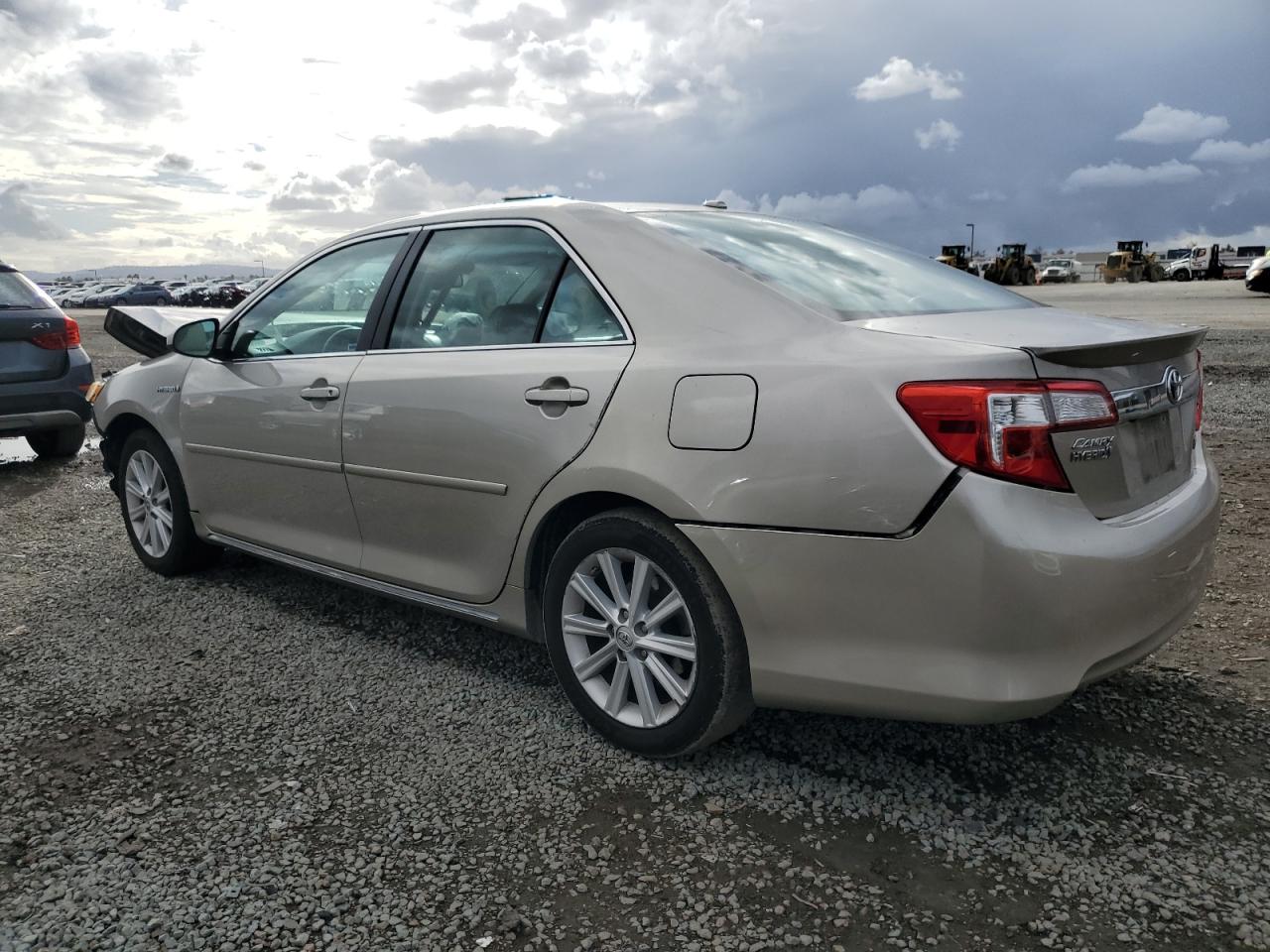 TOYOTA CAMRY HYBRID