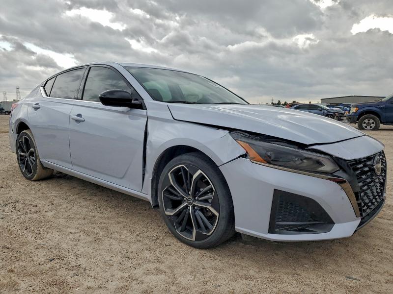 2023 NISSAN ALTIMA SR #3302637010