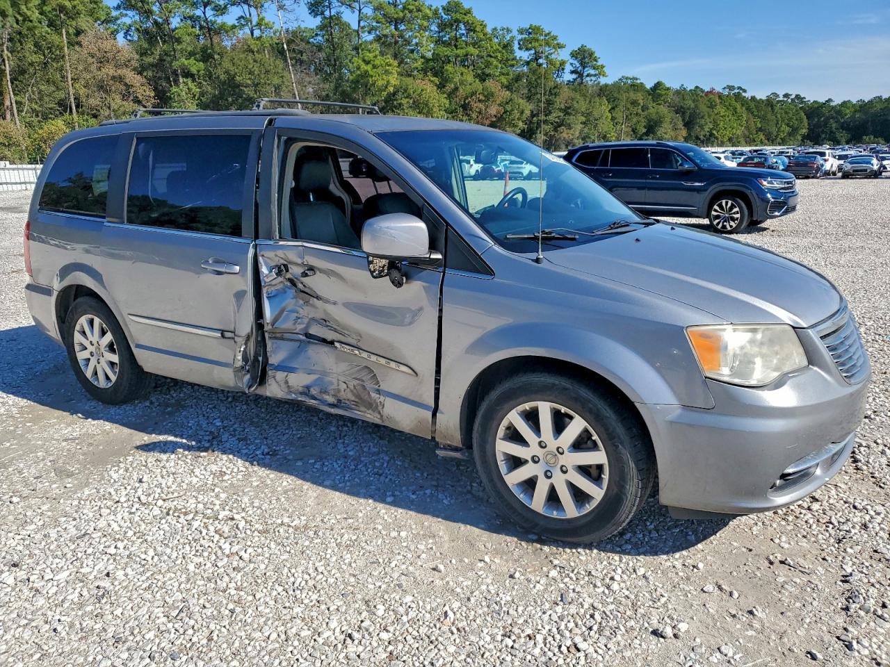 CHRYSLER TOWN & COUNTRY TOURING