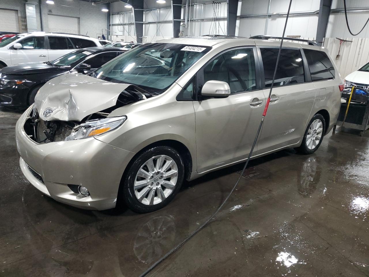 TOYOTA SIENNA XLE