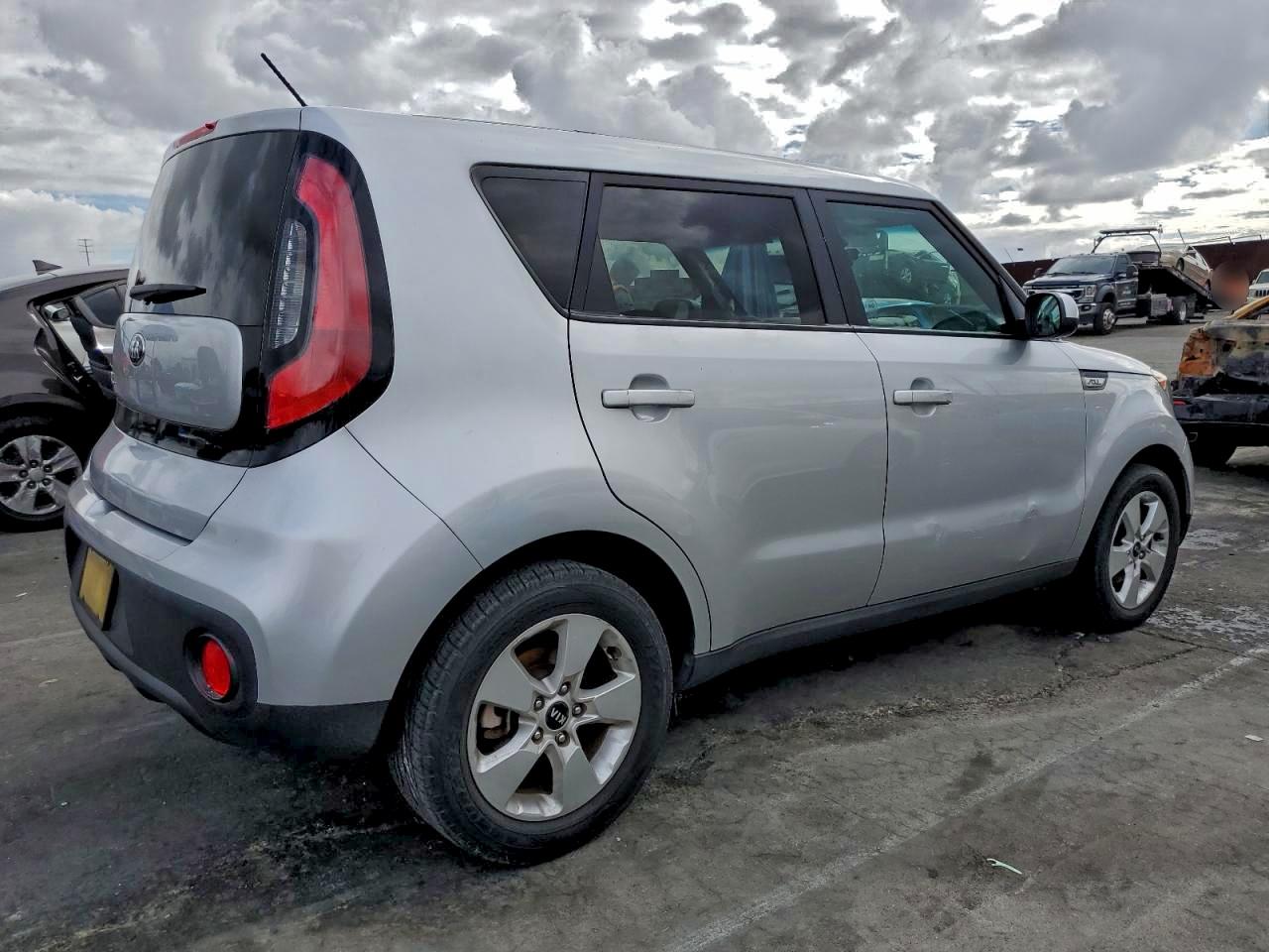 KIA SOUL