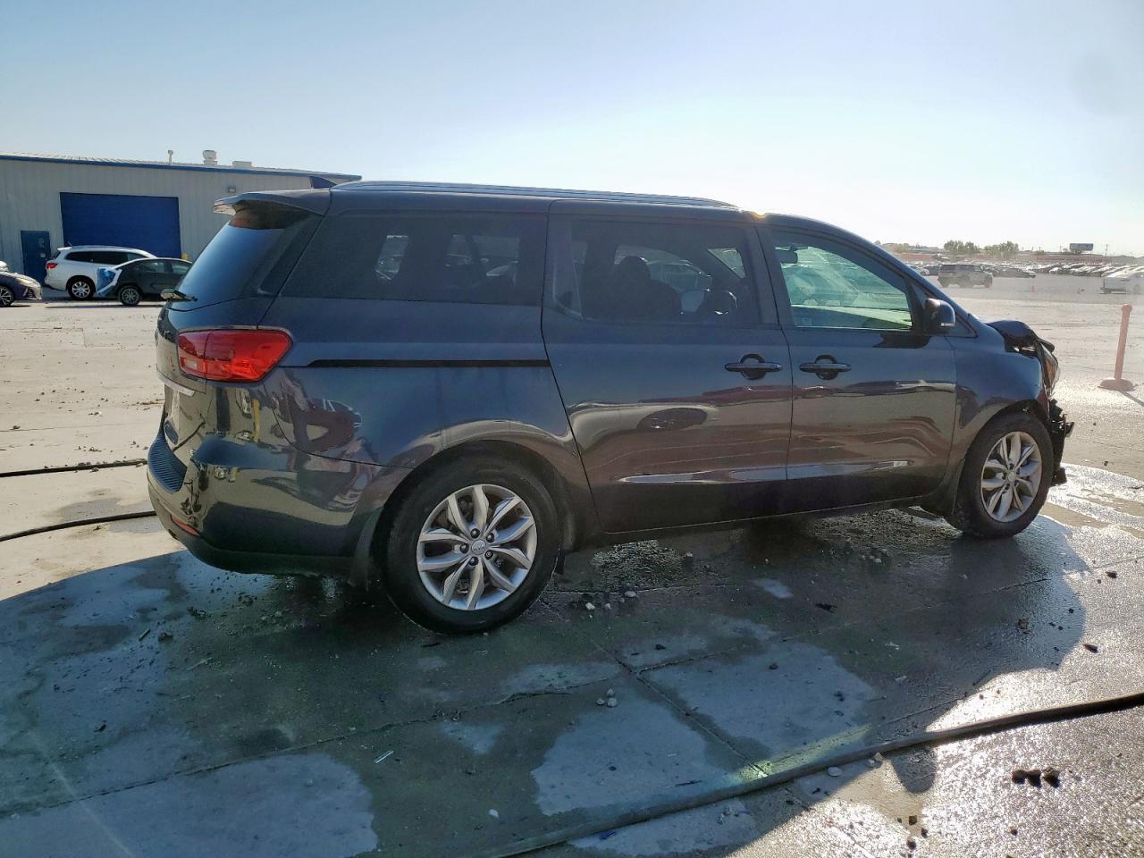 Lot #3284167568 2019 KIA SEDONA LX