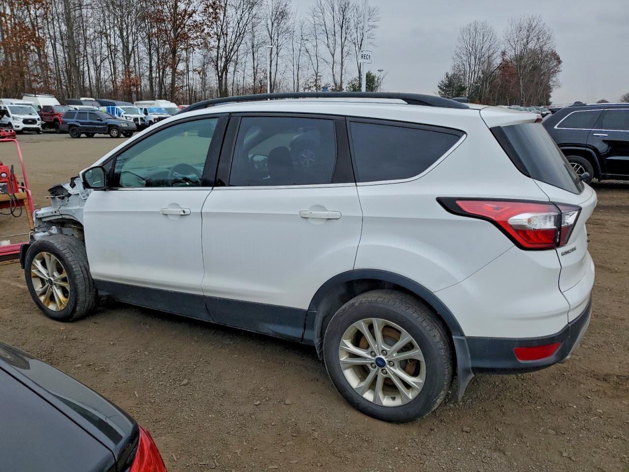 FORD ESCAPE SE
