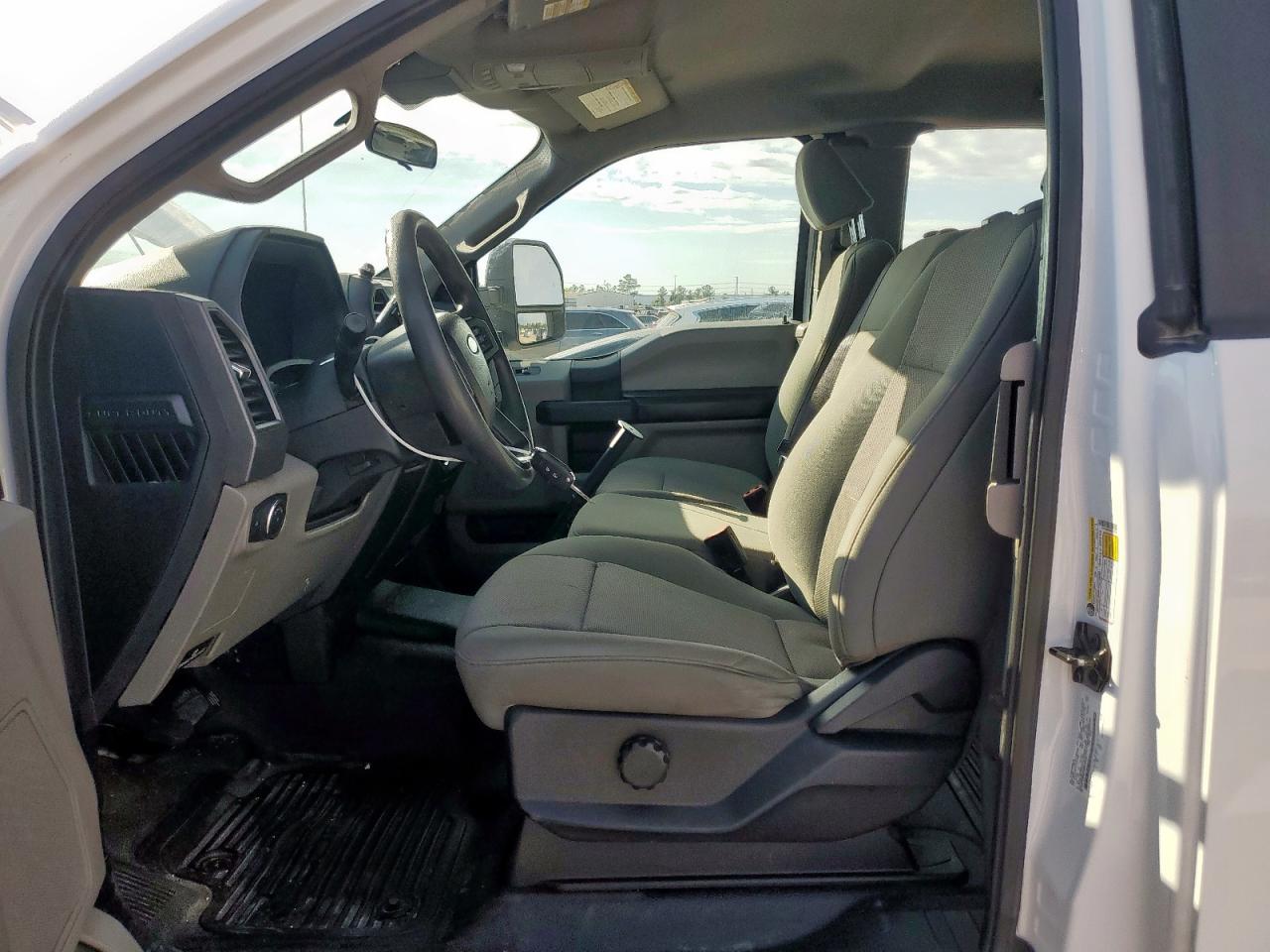 FORD F-250 SUPER DUTY