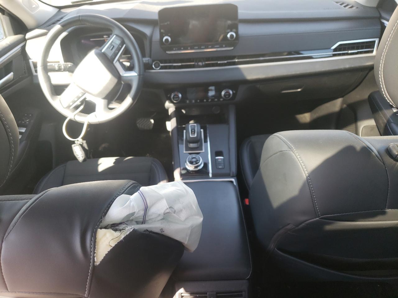 MITSUBISHI OUTLANDER SE