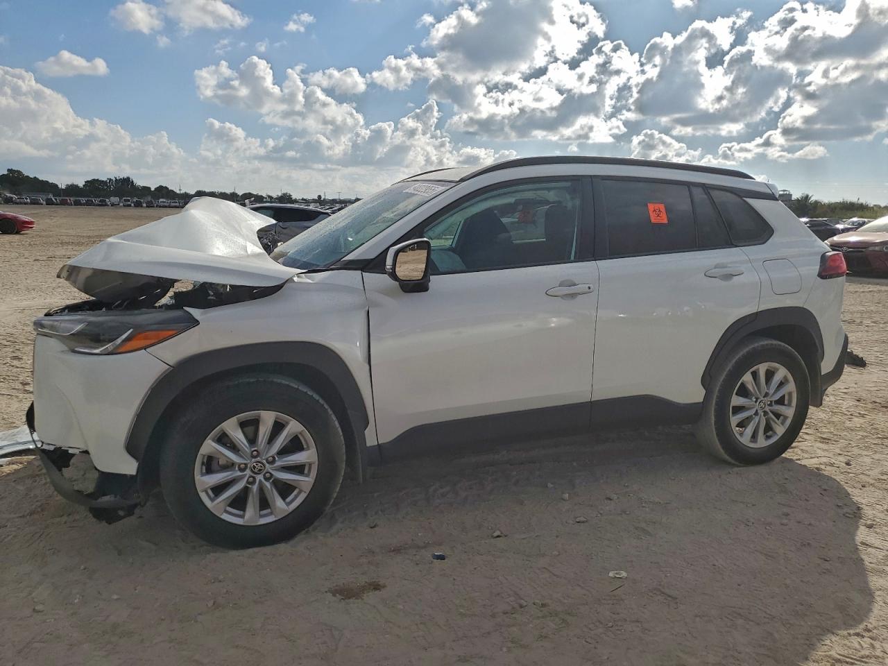 TOYOTA COROLLA CROSS LE