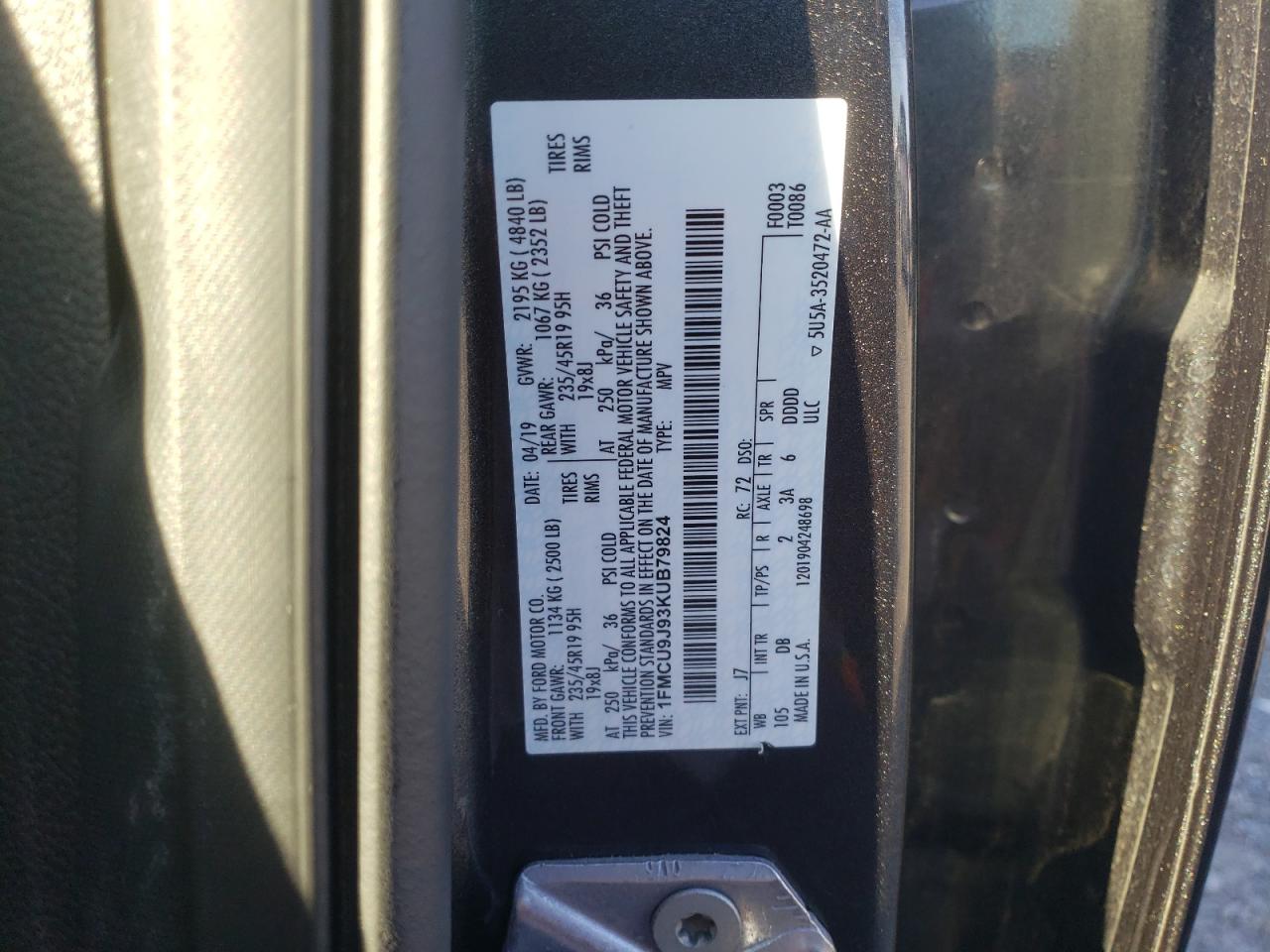 FORD ESCAPE TITANIUM