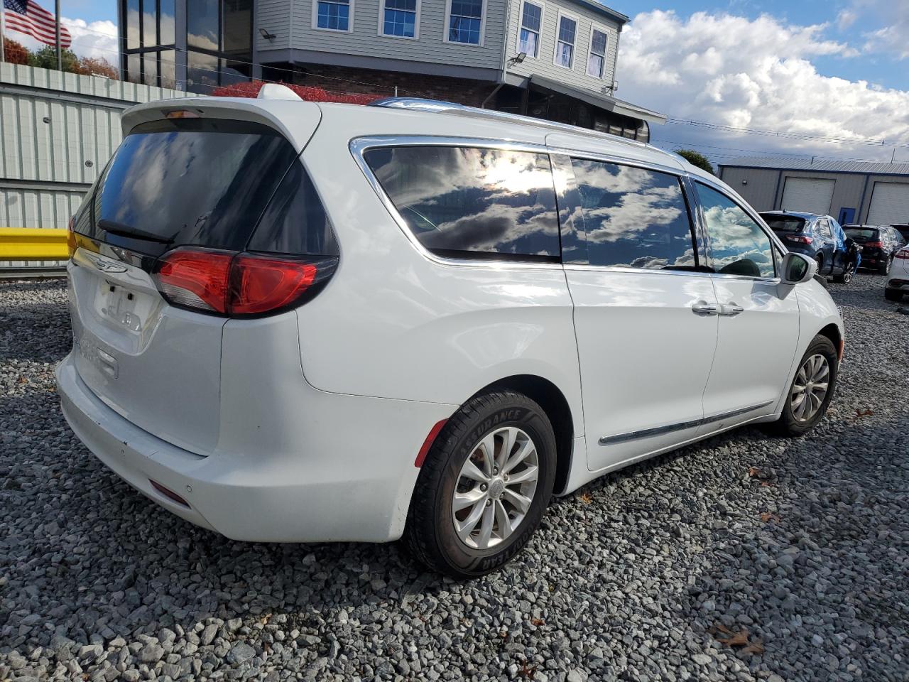 CHRYSLER PACIFICA TOURING L