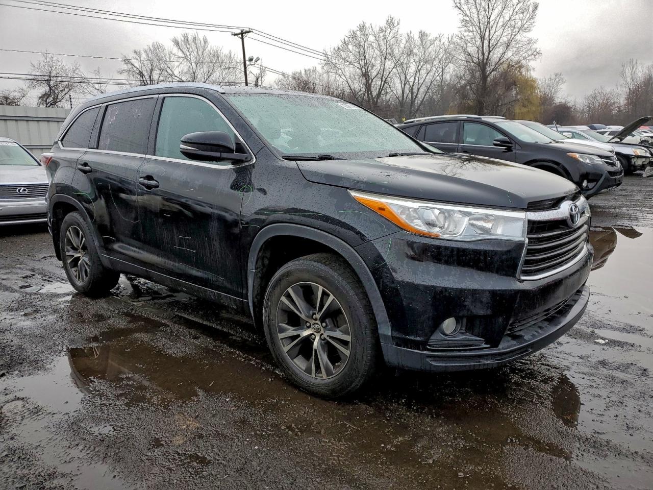 TOYOTA HIGHLANDER XLE