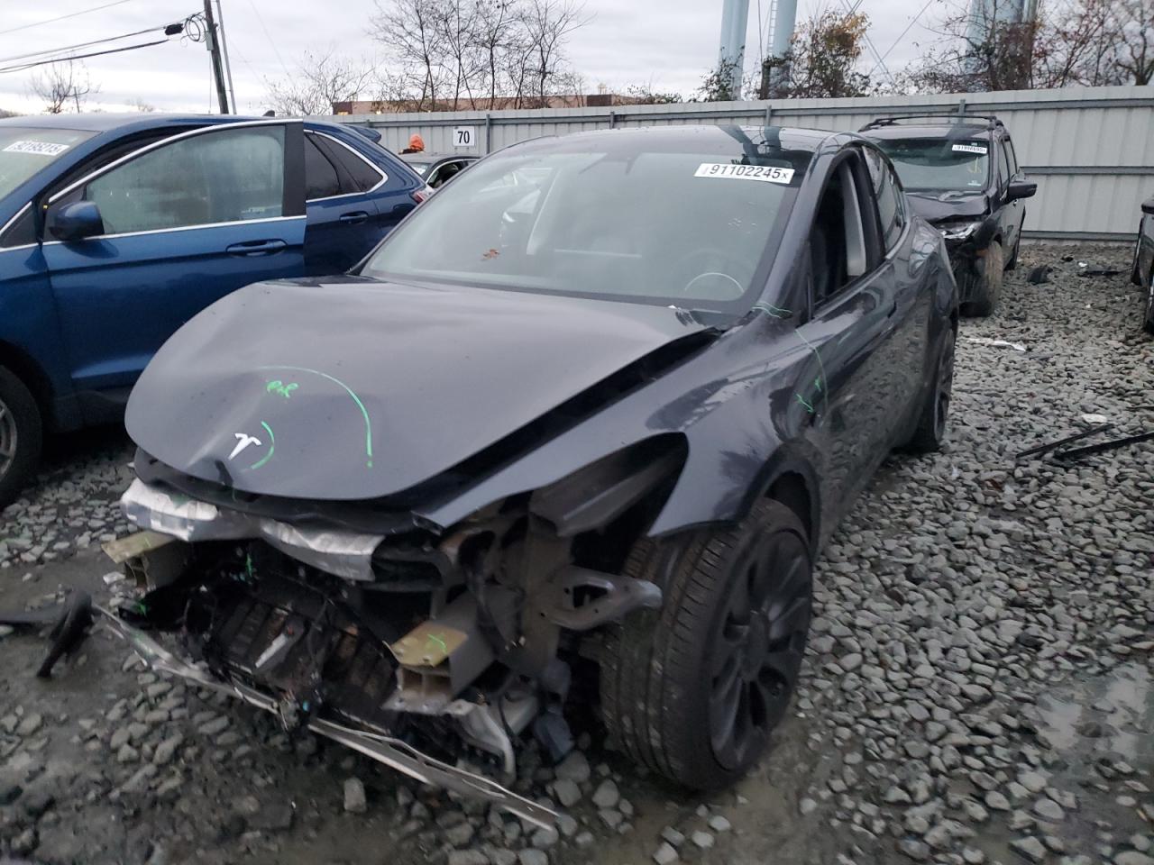 TESLA MODEL Y