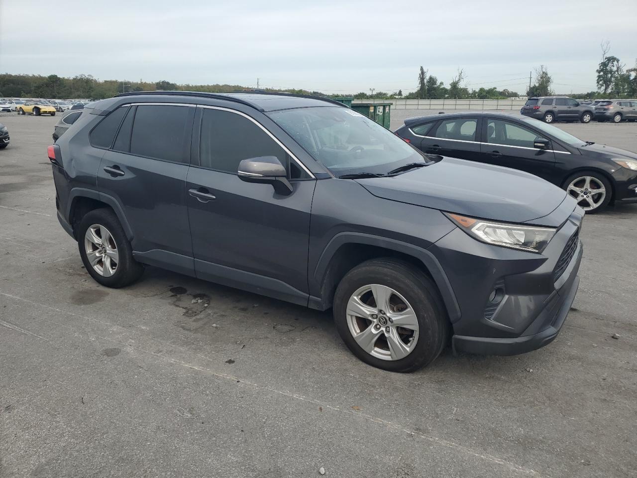 TOYOTA RAV4 XLE