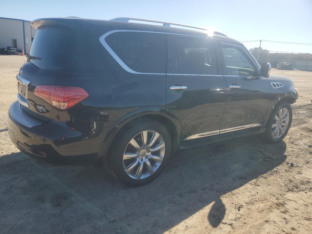 INFINITI QX56