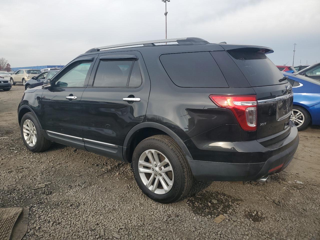 FORD EXPLORER XLT