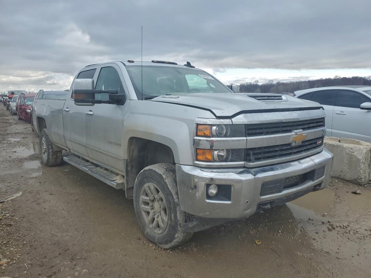CHEVROLET SILVERADO K3500 LTZ