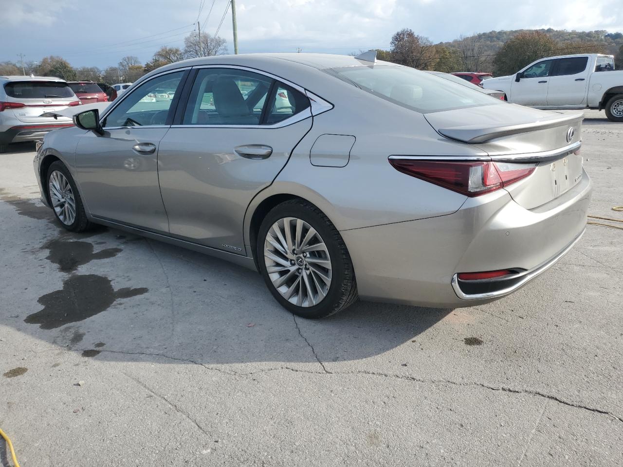 LEXUS ES 300H ULTRA LUXURY