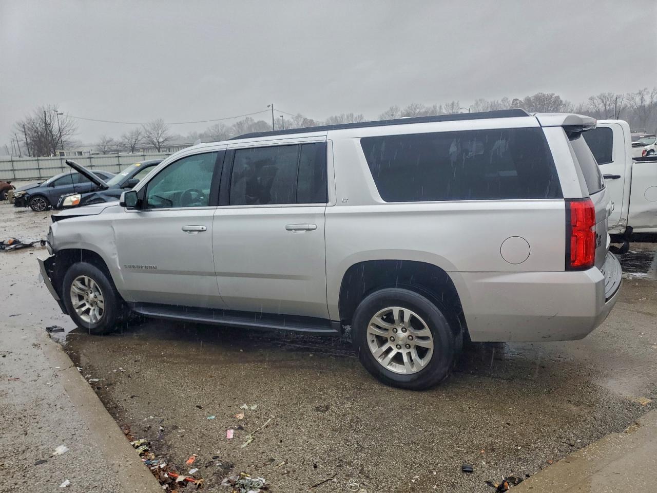CHEVROLET SUBURBAN C1500 LT