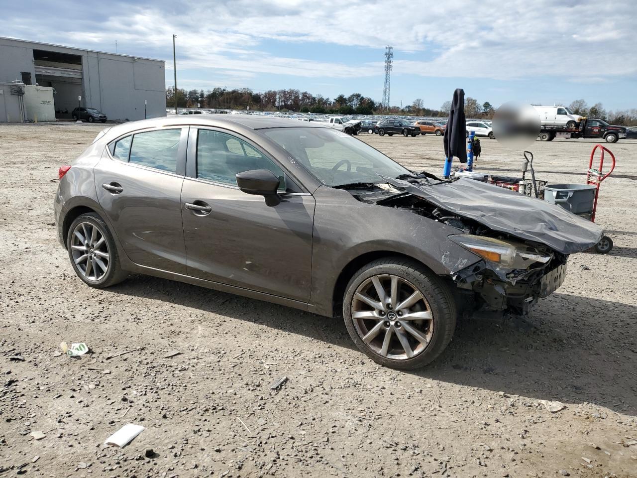 MAZDA 3 GRAND TOURING