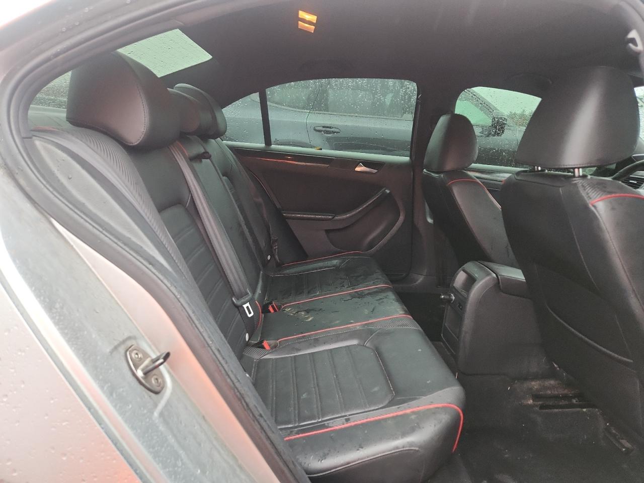 VOLKSWAGEN JETTA GLI