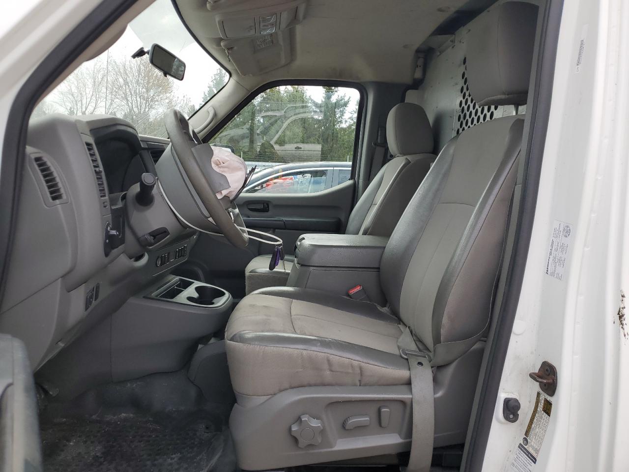 NISSAN NV2500 2500 S