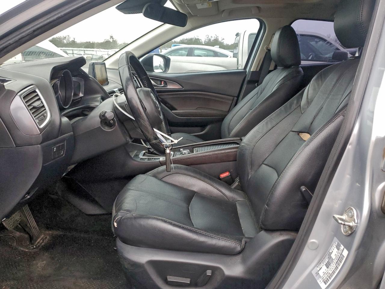 MAZDA 3 GRAND TOURING