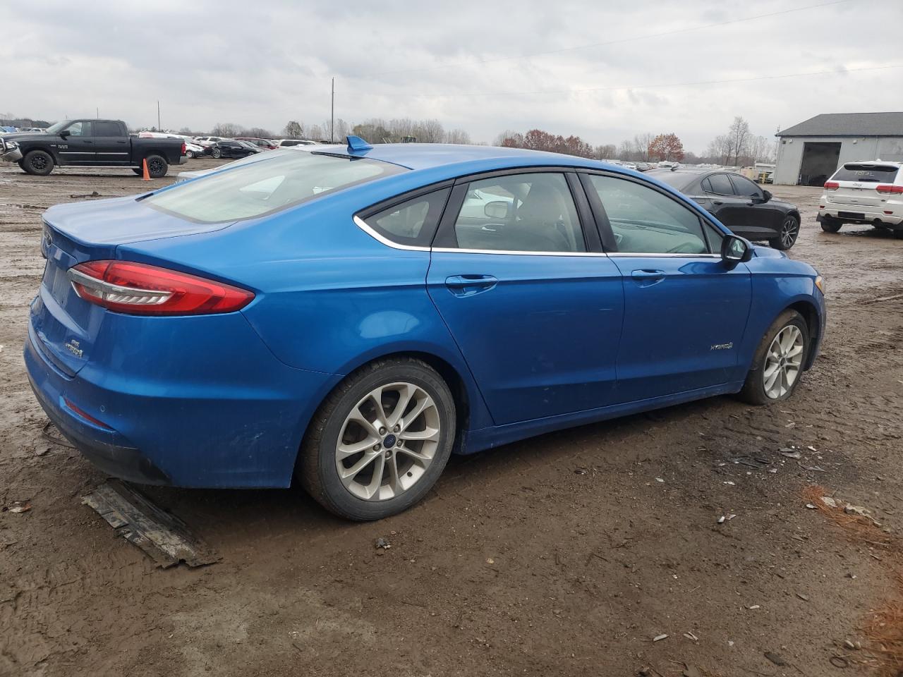 FORD FUSION SE
