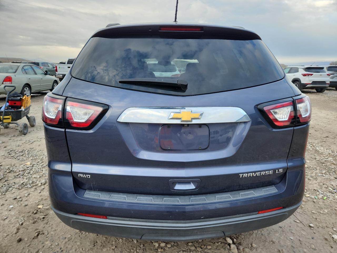 CHEVROLET TRAVERSE LS