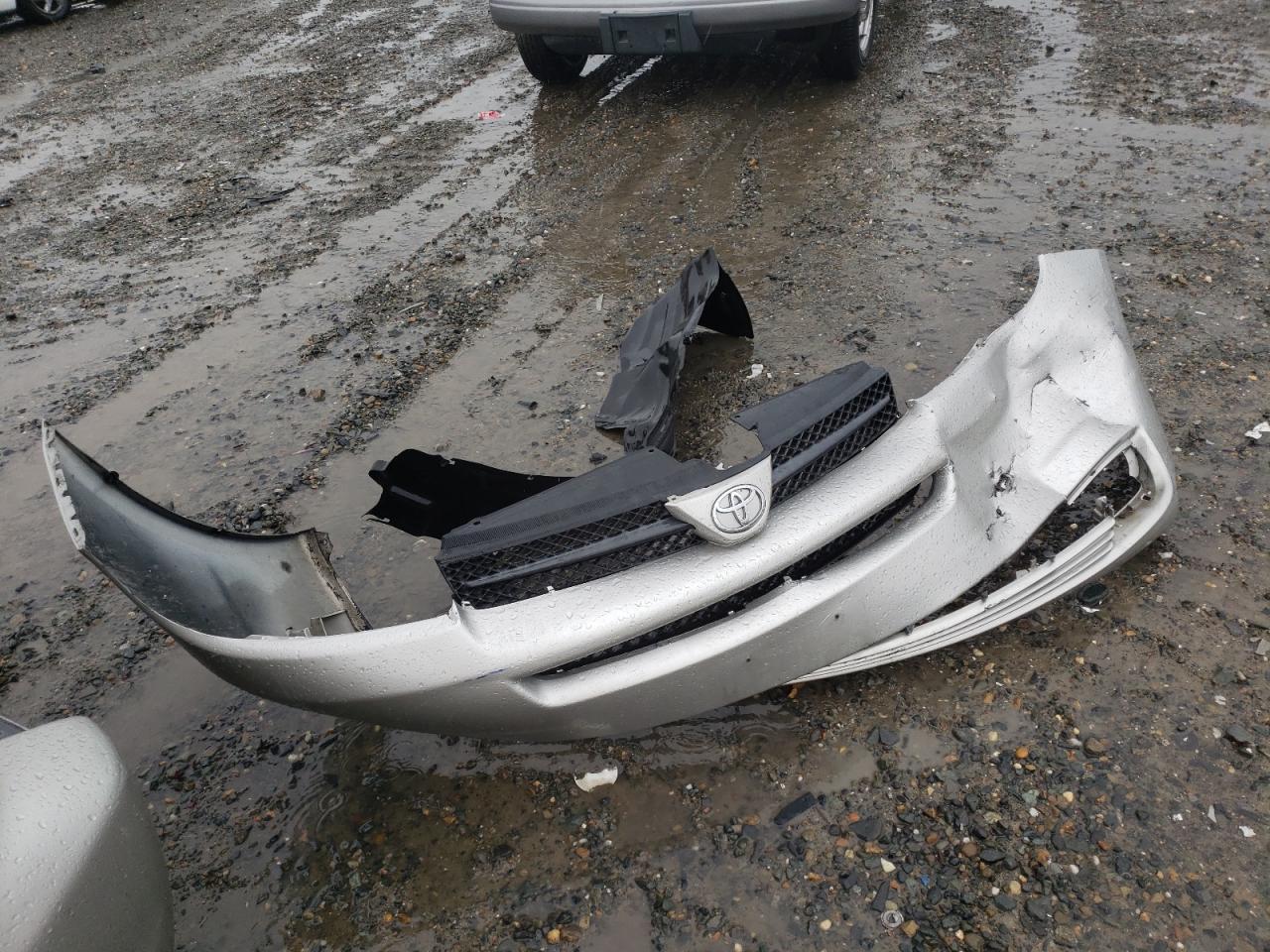 Lot #3310301080 2004 TOYOTA SIENNA CE