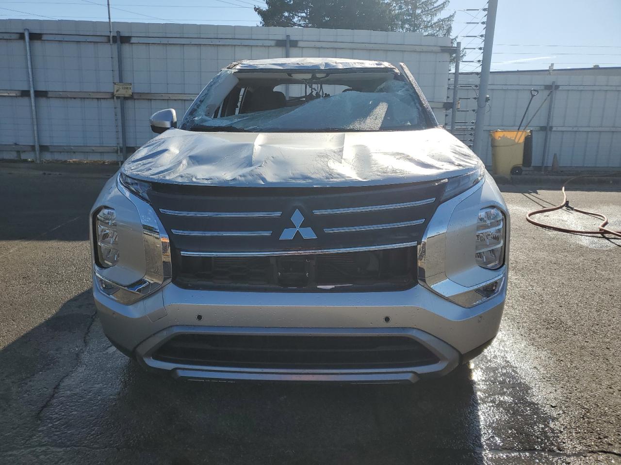 MITSUBISHI OUTLANDER SE