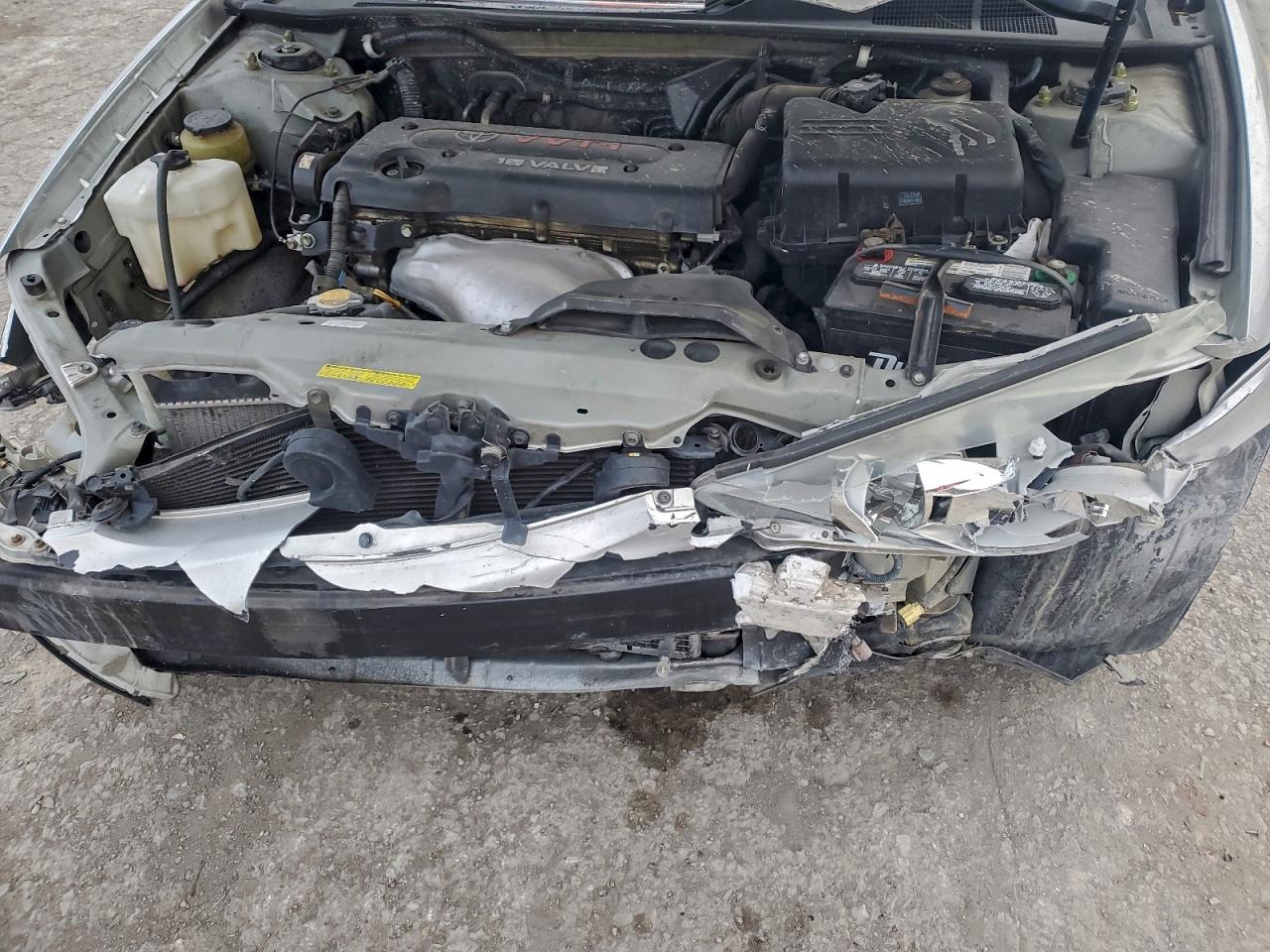 Lot #3303136806 2004 TOYOTA CAMRY LE