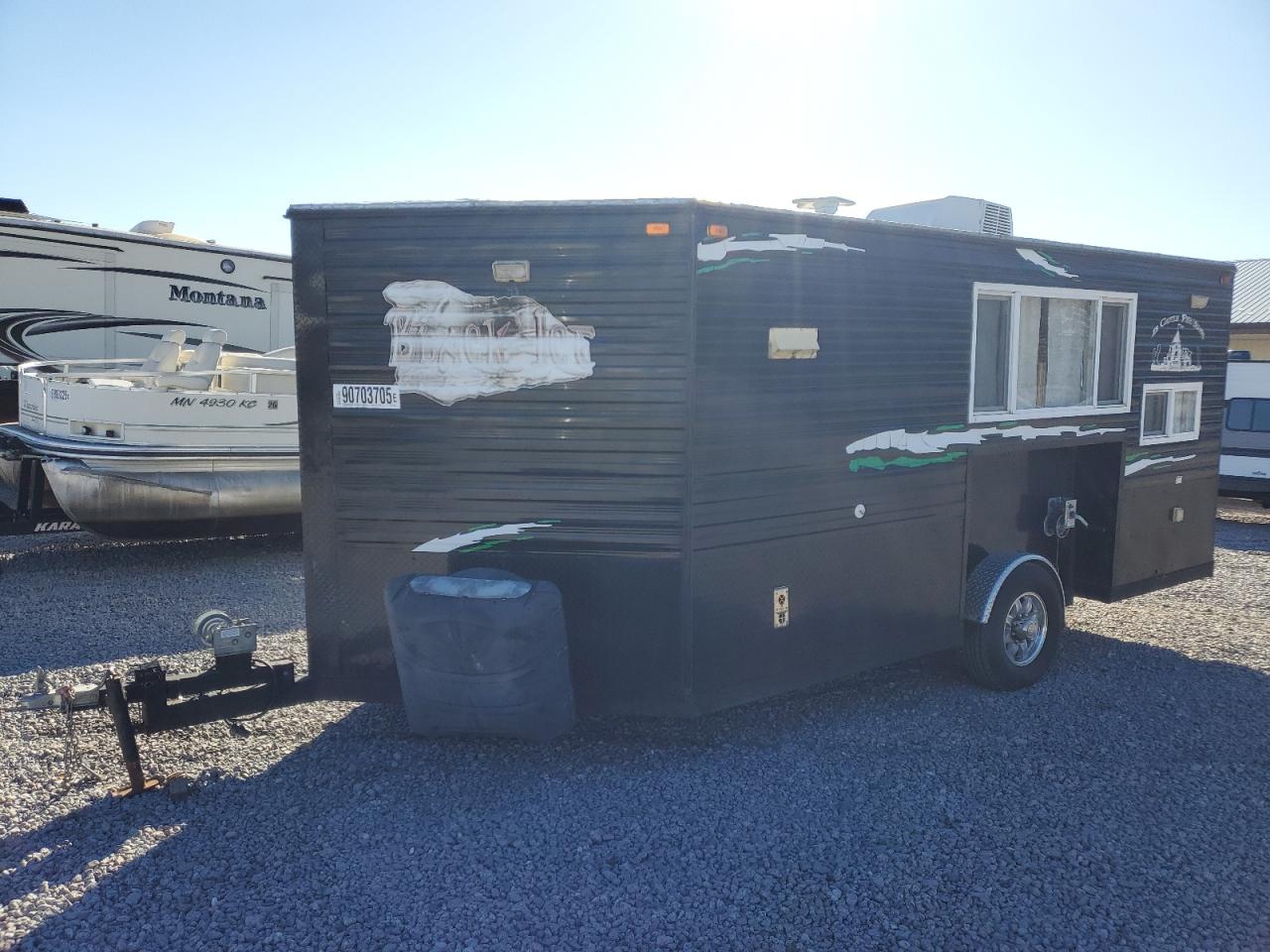 Lot #3283962800 2017 ICE CASTLE FISH HOUSE