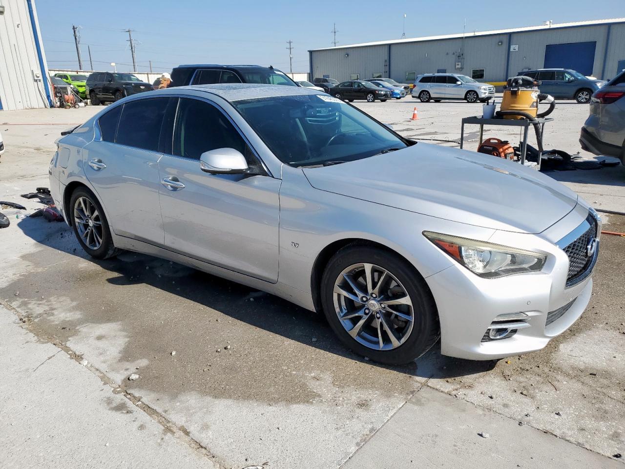 INFINITI Q50 BASE
