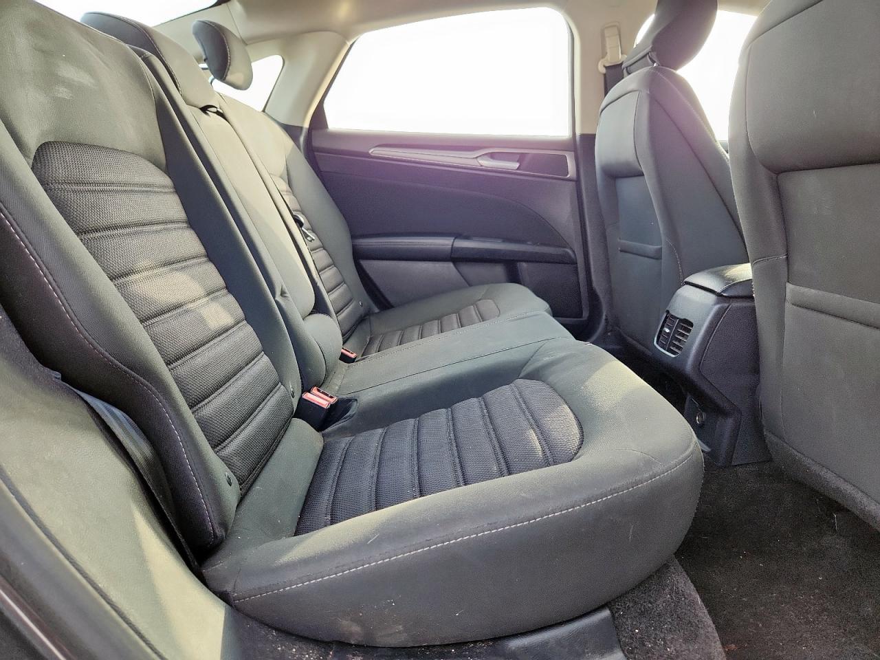 FORD FUSION SE HYBRID