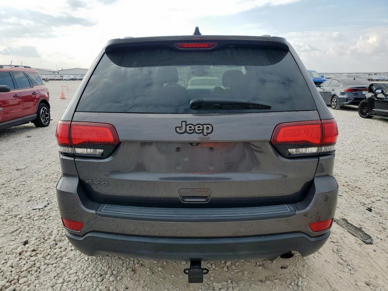 JEEP GRAND CHEROKEE LAREDO