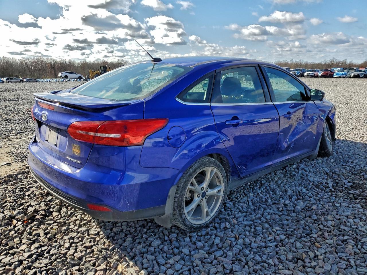 FORD FOCUS TITANIUM