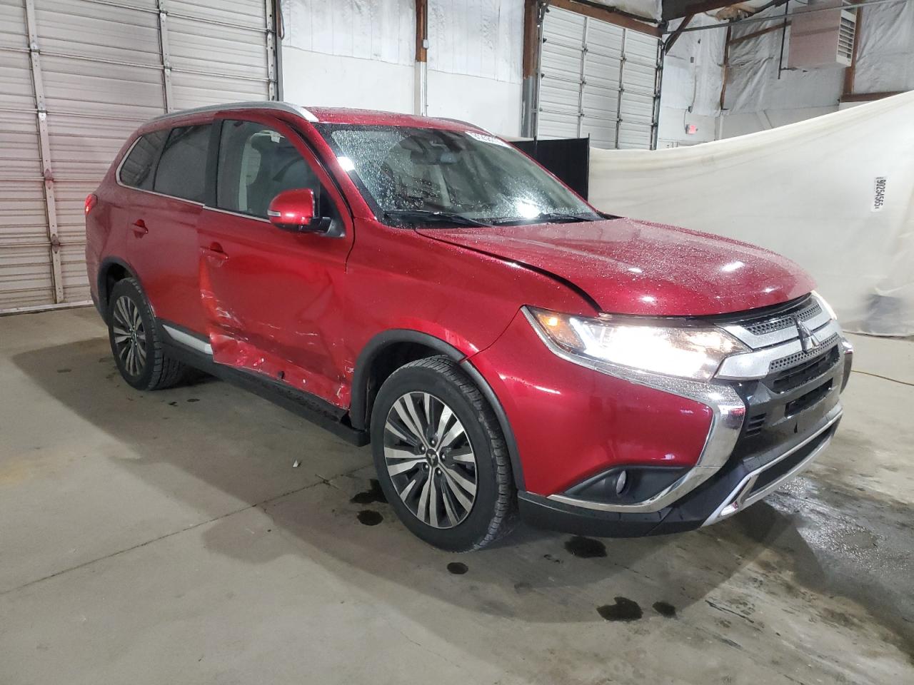 MITSUBISHI OUTLANDER SE