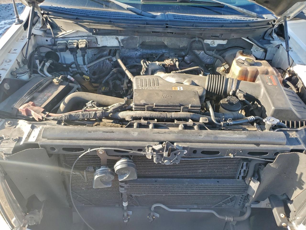 FORD F-150 SUPER CAB