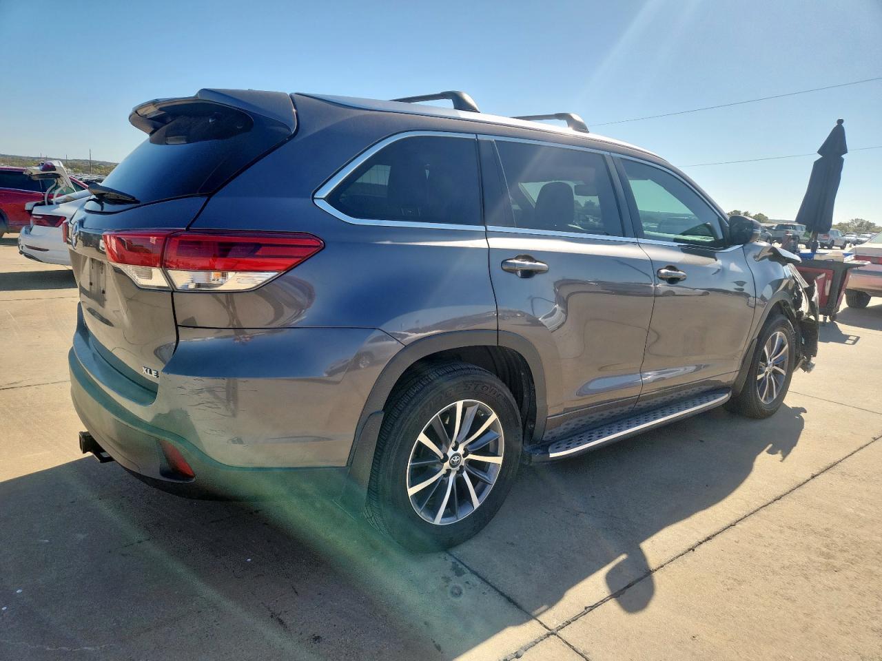 TOYOTA HIGHLANDER SE