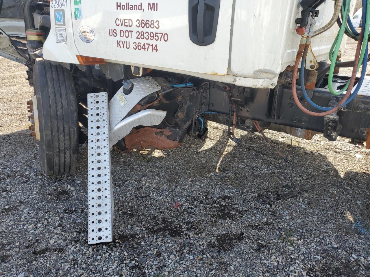 Lot #3297961812 2019 FREIGHTLINER CASCADIA 1