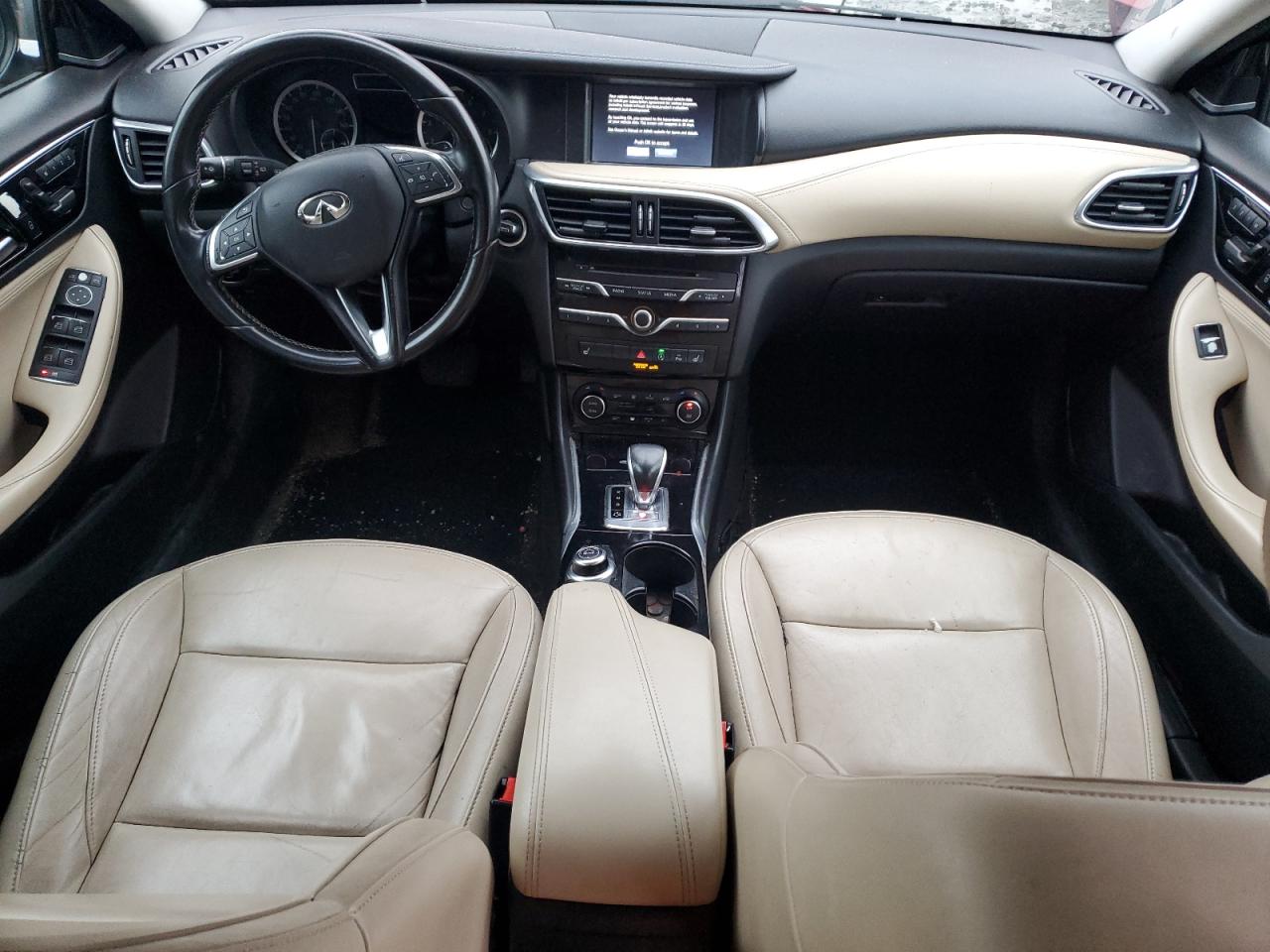 INFINITI QX30 BASE