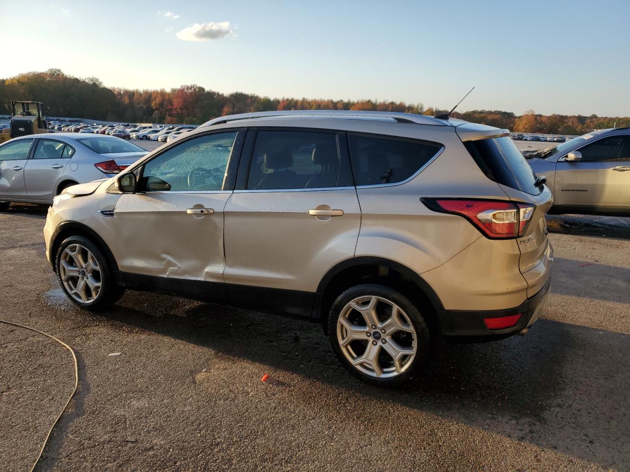 FORD ESCAPE TITANIUM