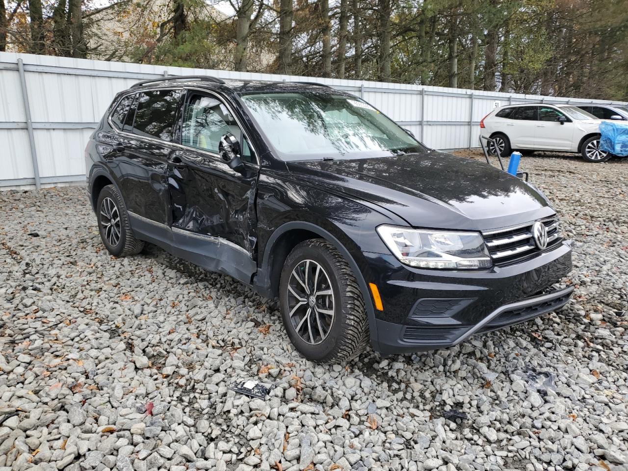 VOLKSWAGEN TIGUAN SE