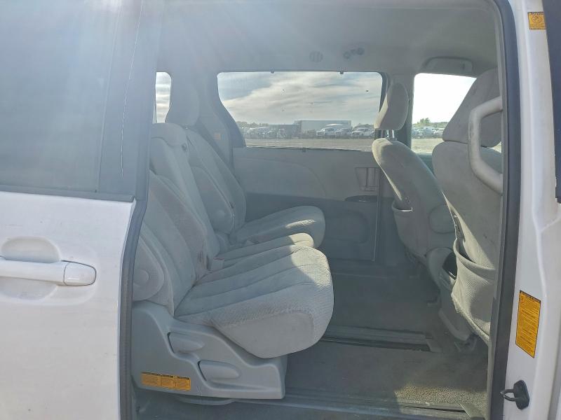 2011 TOYOTA SIENNA LE #3304794351