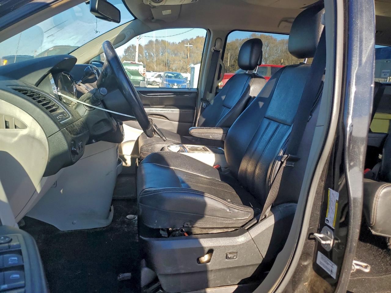 CHRYSLER TOWN & COUNTRY TOURING