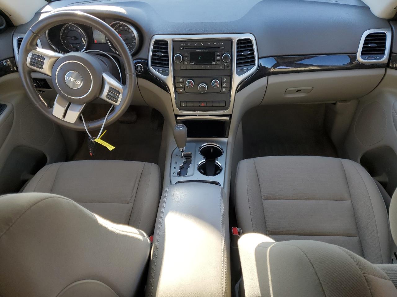 JEEP GRAND CHEROKEE LAREDO